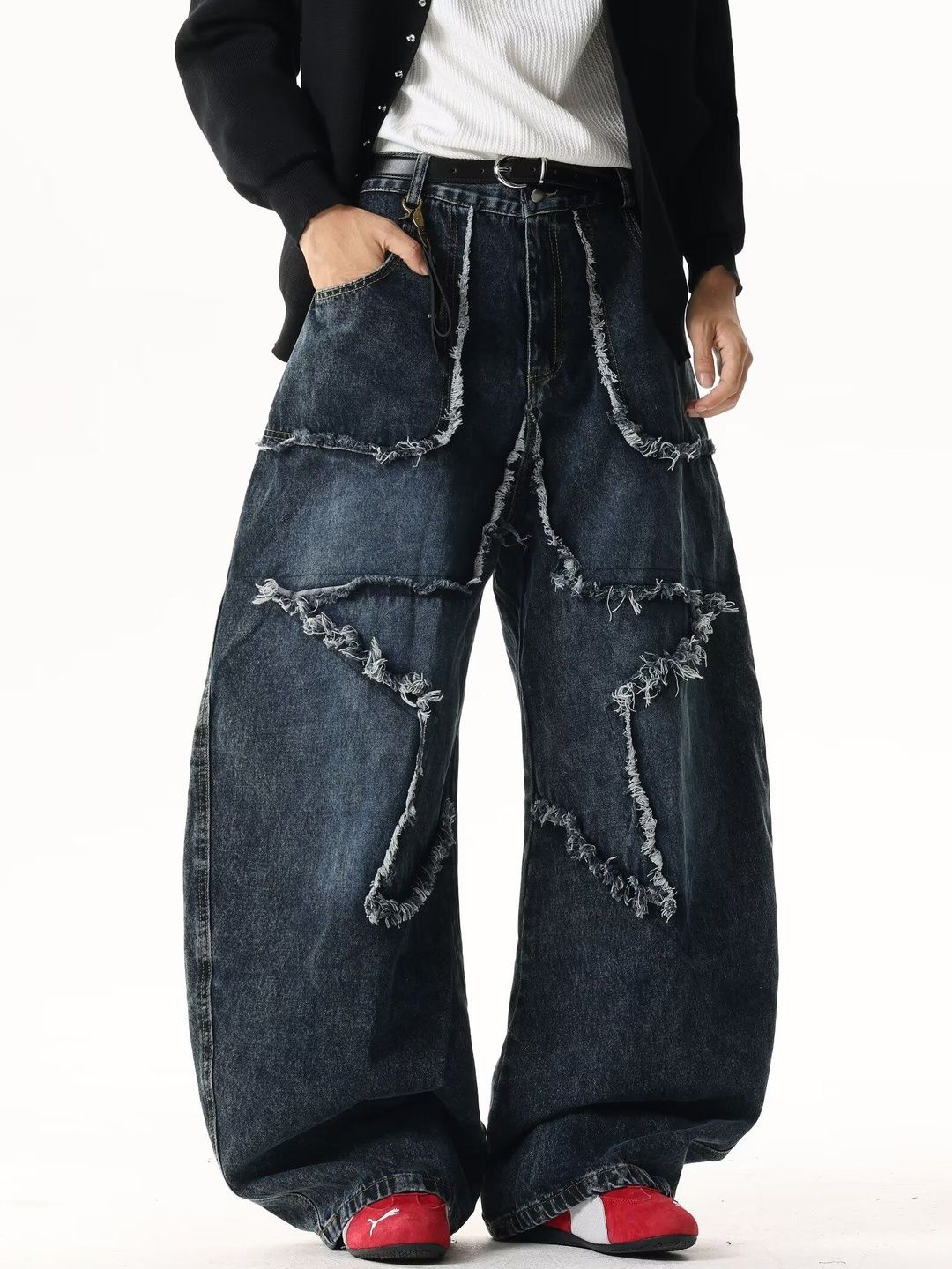 Men Wide Leg Mid-Rise Light Fade Applique Jeans