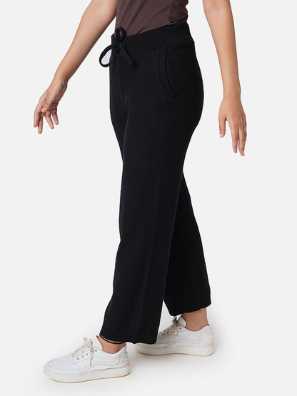 Women Black Regular Cotton Mid Rise Pants with Two Pockets