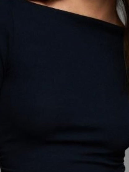 Long sleeve asymmetric T-shirt