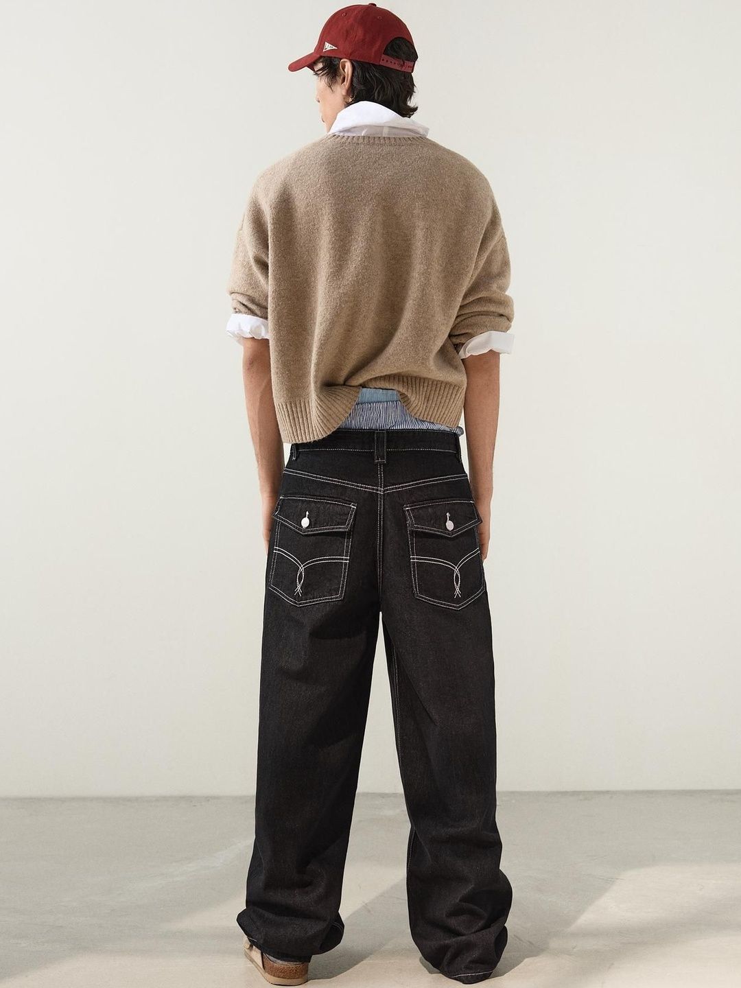 Embroidered super baggy jeans