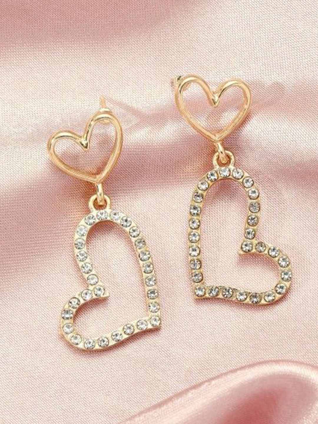 SALTY Pack of 2 Women Charming Heart Earrings