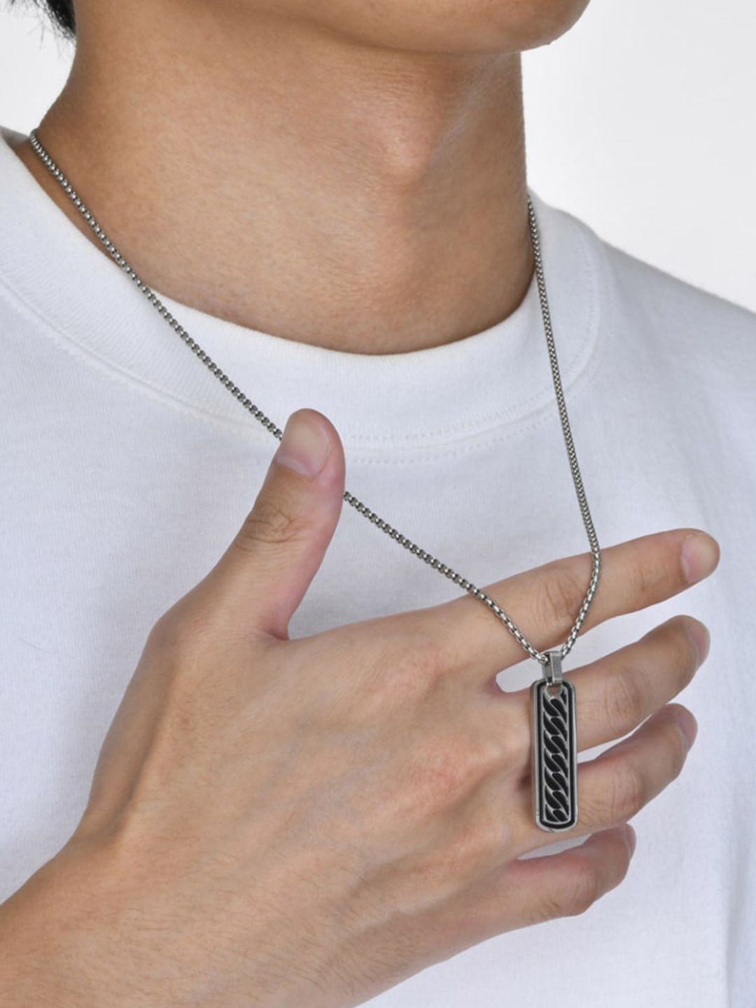 SALTY Men Gemini Apex Pendants With Chains