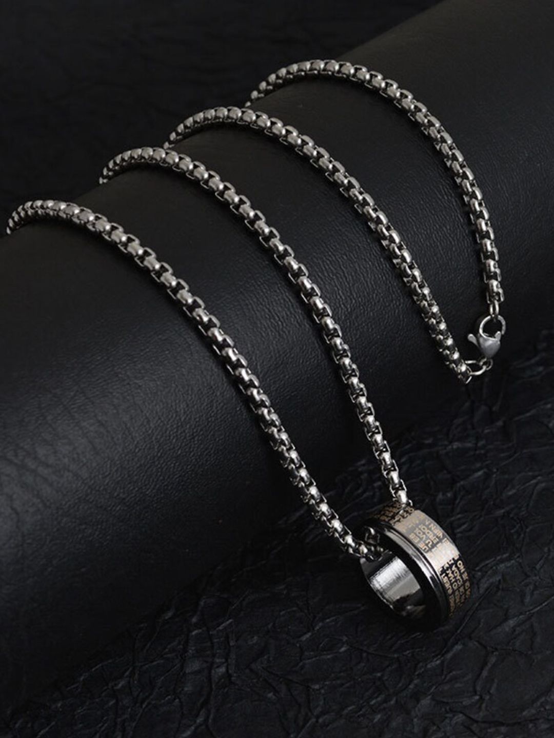 SALTY Men Regular Chain