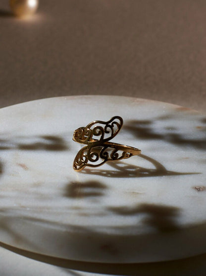 SALTY Women Antique Winged Finger Ring