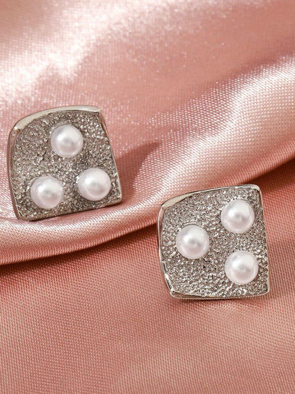 SALTY Women Contemporary Hoop Earrings