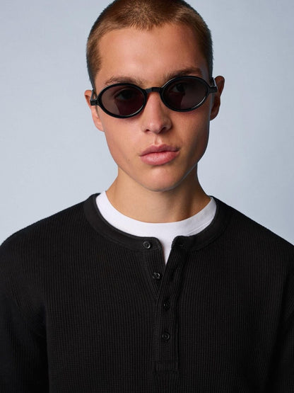 Long-sleeve slim-fit Henley collar T-shirt