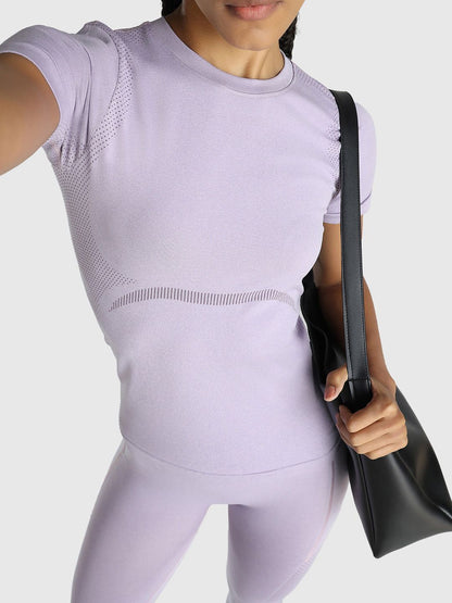 Women Solid Round Neck Slim Fit T-shirt