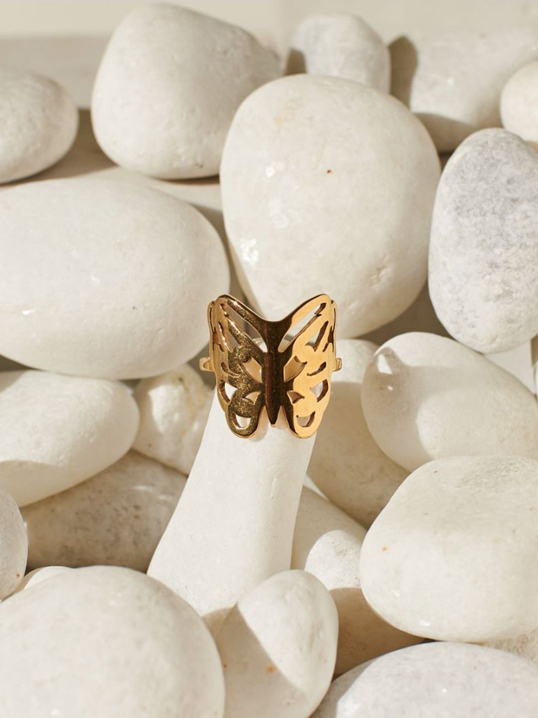SALTY Textured Round Finger Ring