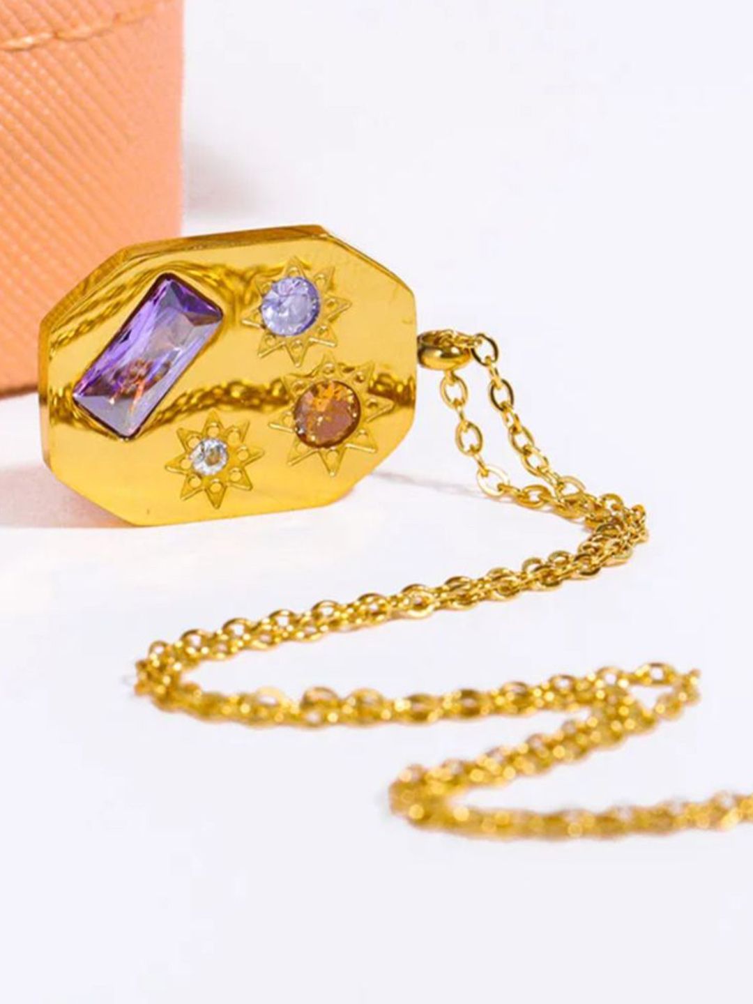 SALTY Stainless Steel  Classic Chic Golden Pendant With Chain