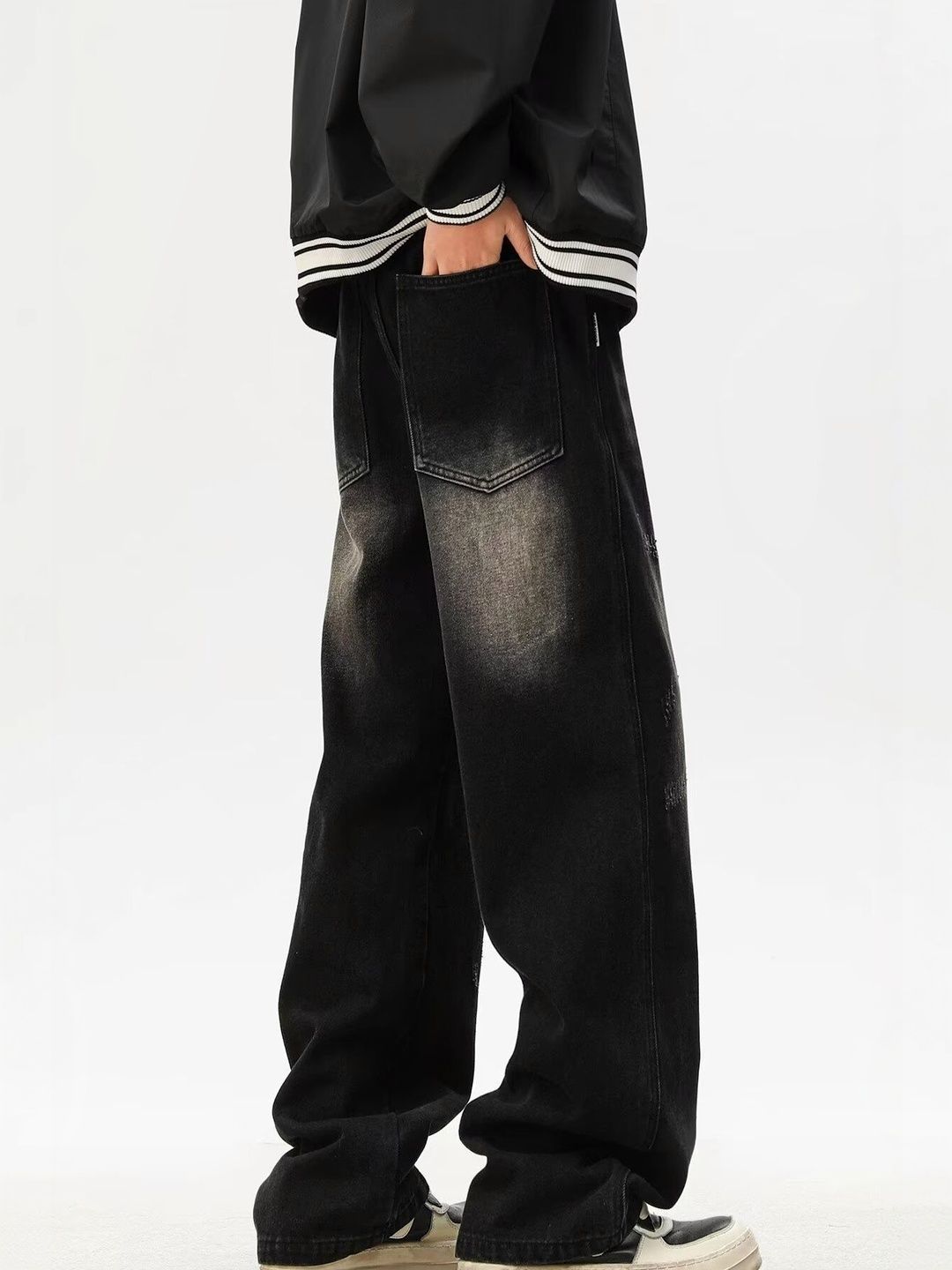 Men Baggy Mid-Rise Light Fade Jeans