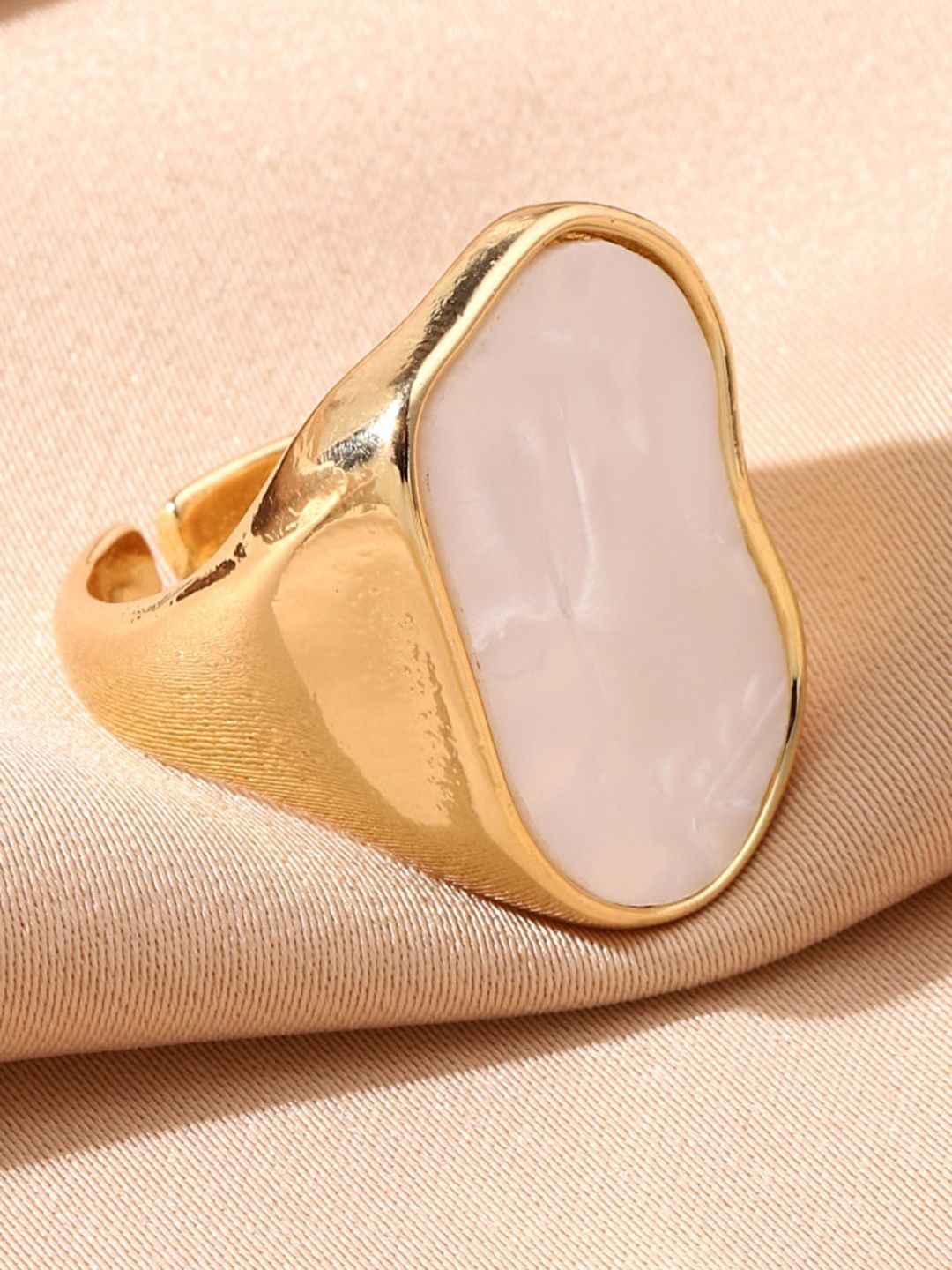 SALTY Women Mother Of Pearl Enamel Ring