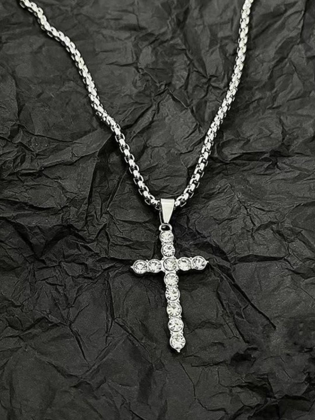 SALTY Stainless Steel Geometric Pendant With Chain