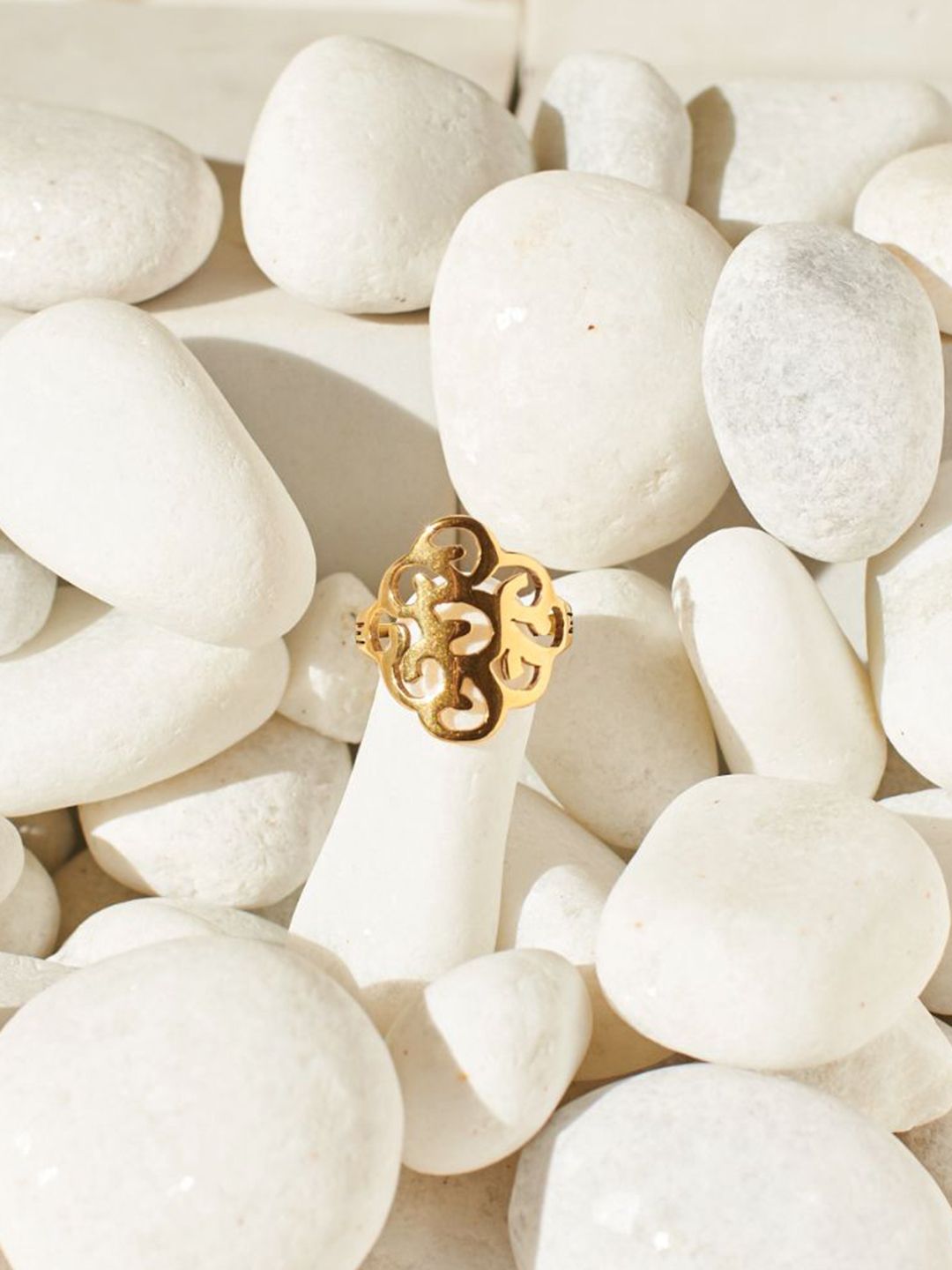 SALTY Textured Round Finger Ring