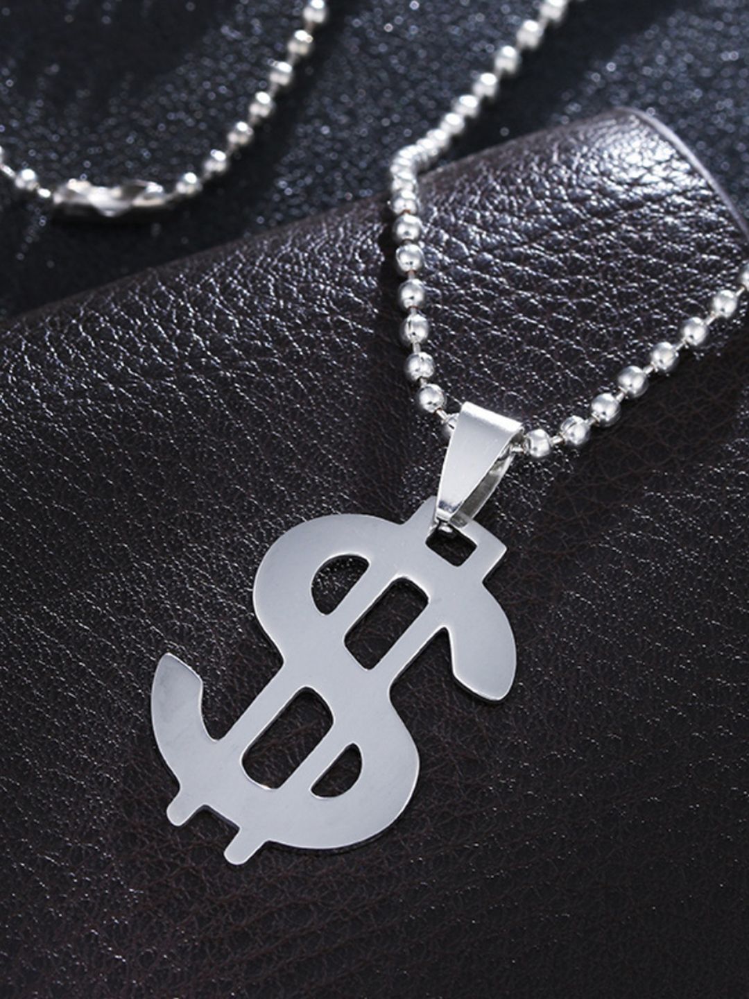 SALTY Fortune's Emblem Pendant With Chain