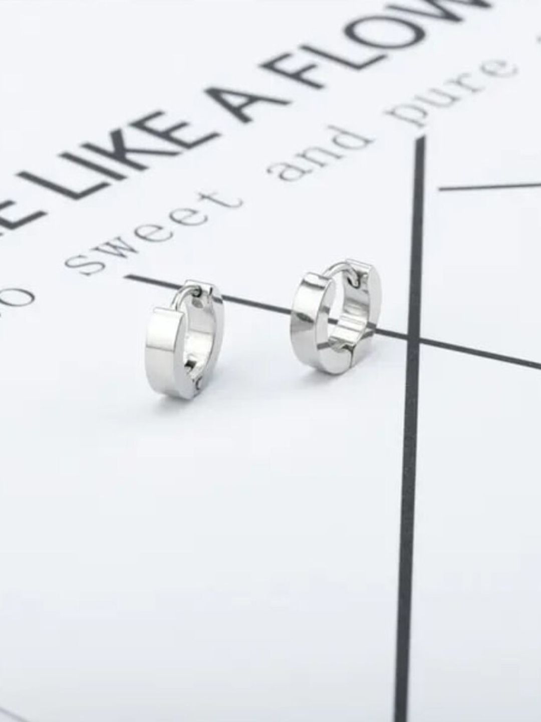 SALTY Men Contemporary Hoop Earrings