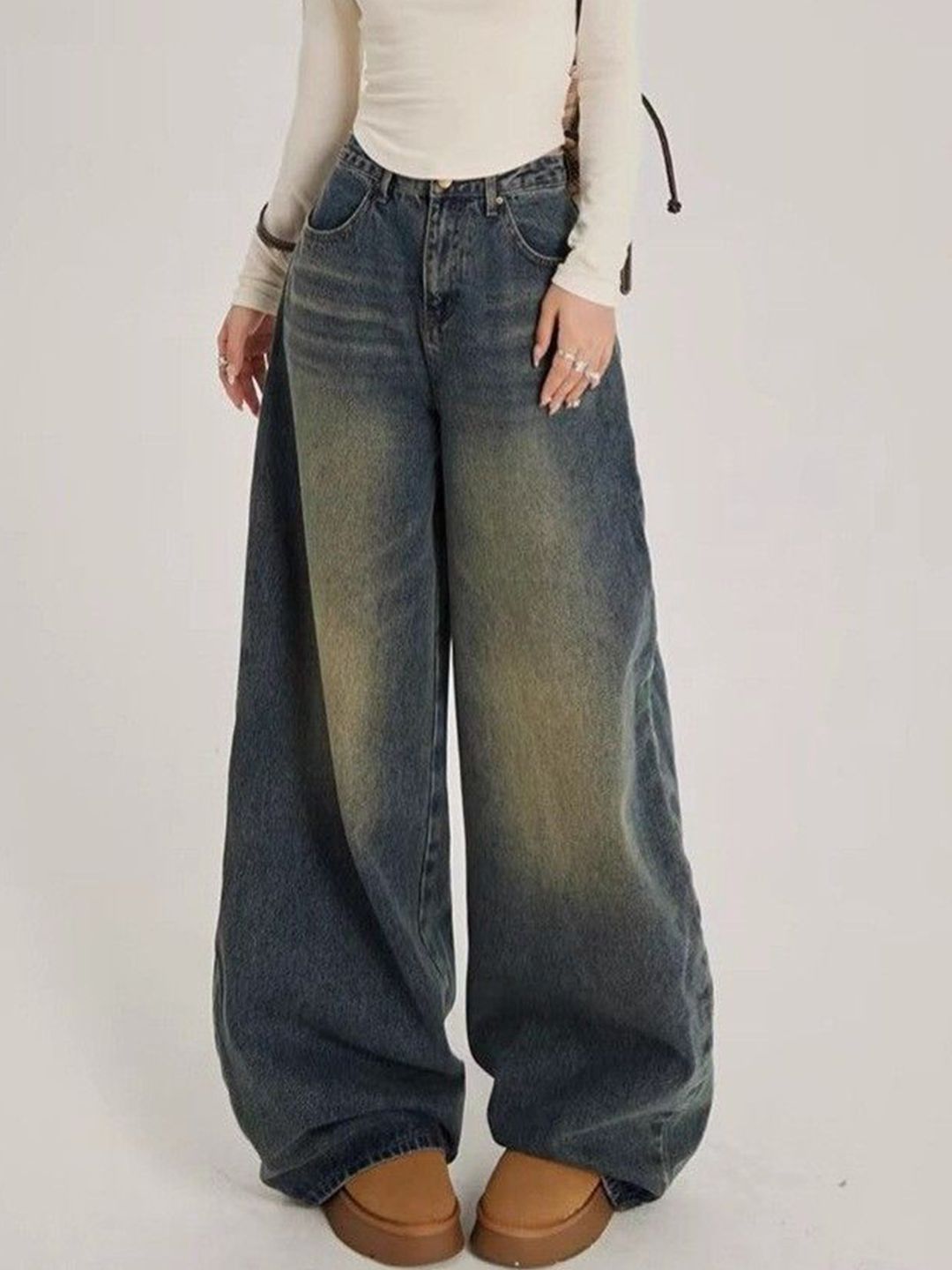 Women Baggy Fit Mid-Rise Medium Fade Jeans