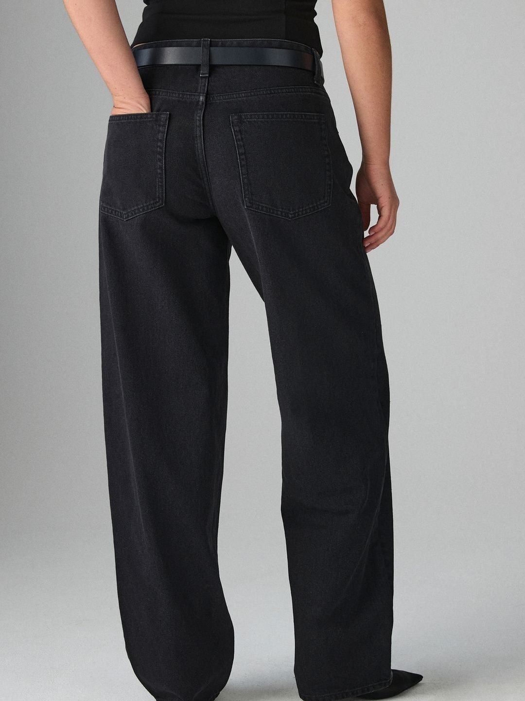 Women Classic Wide Leg Mid-Rise Light Fade Stretchable Jeans