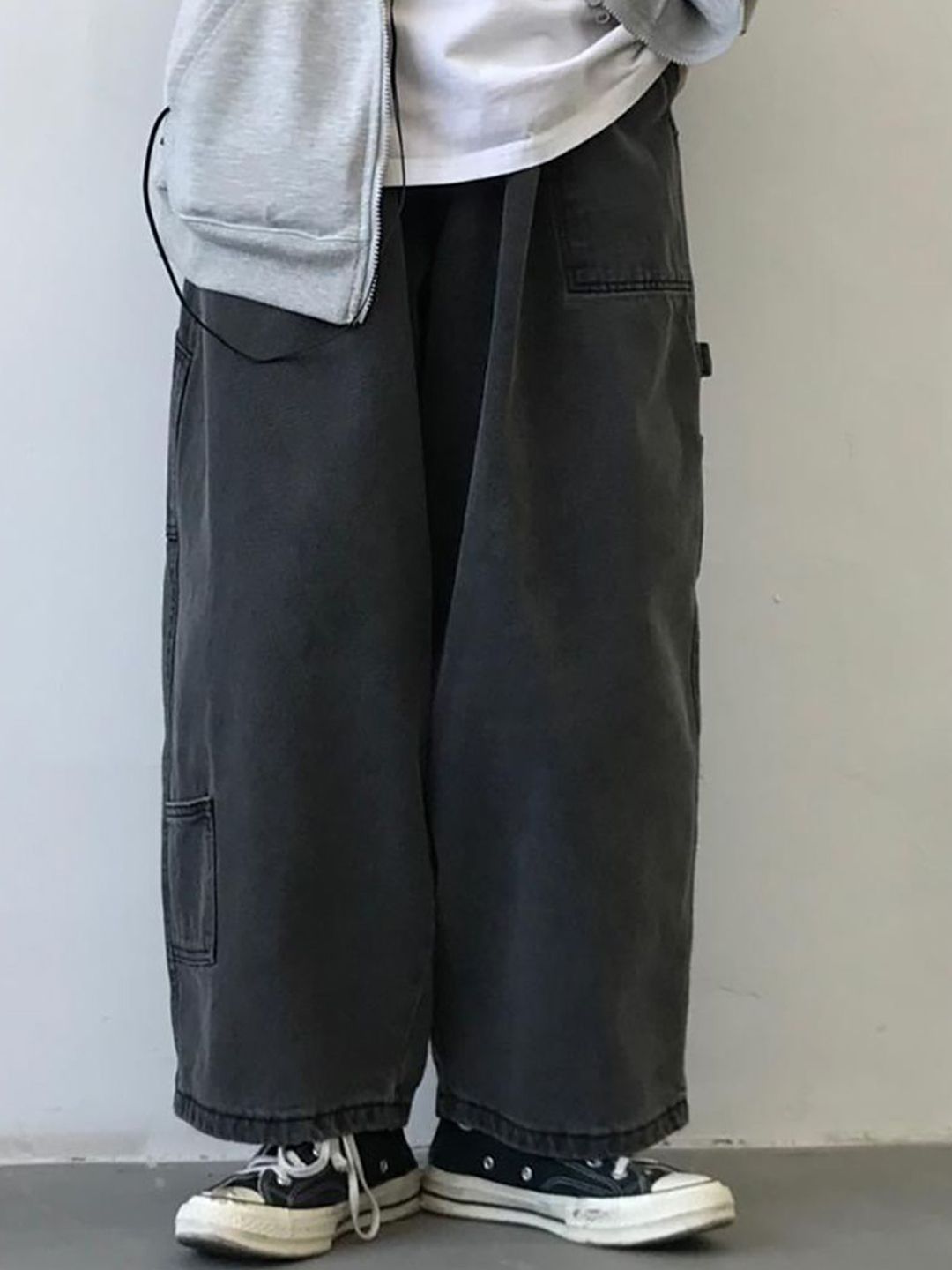 Men Wide Leg Light Fade Mid-Rise Jeans