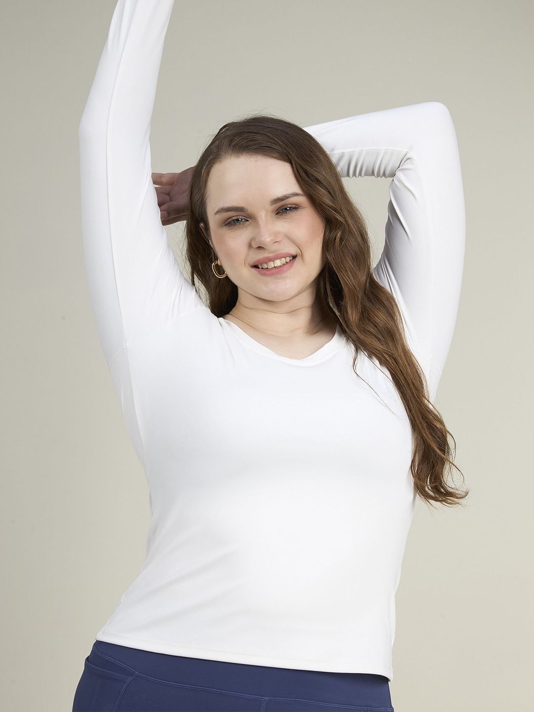 Women Solid White Long Sleeve Sculpt Scoop Top