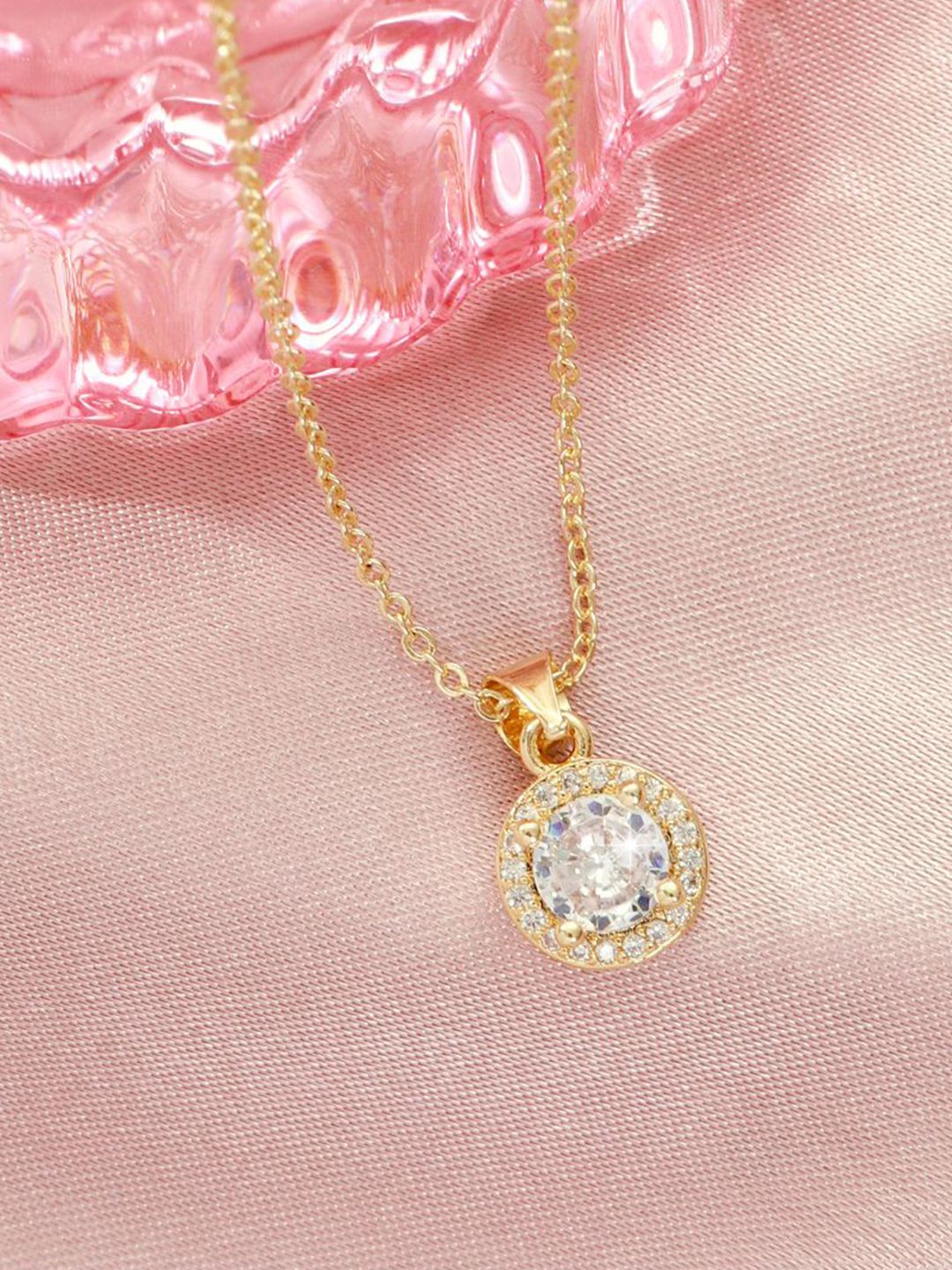 SALTY Pack of 2 Women Gleam Kiss Necklace