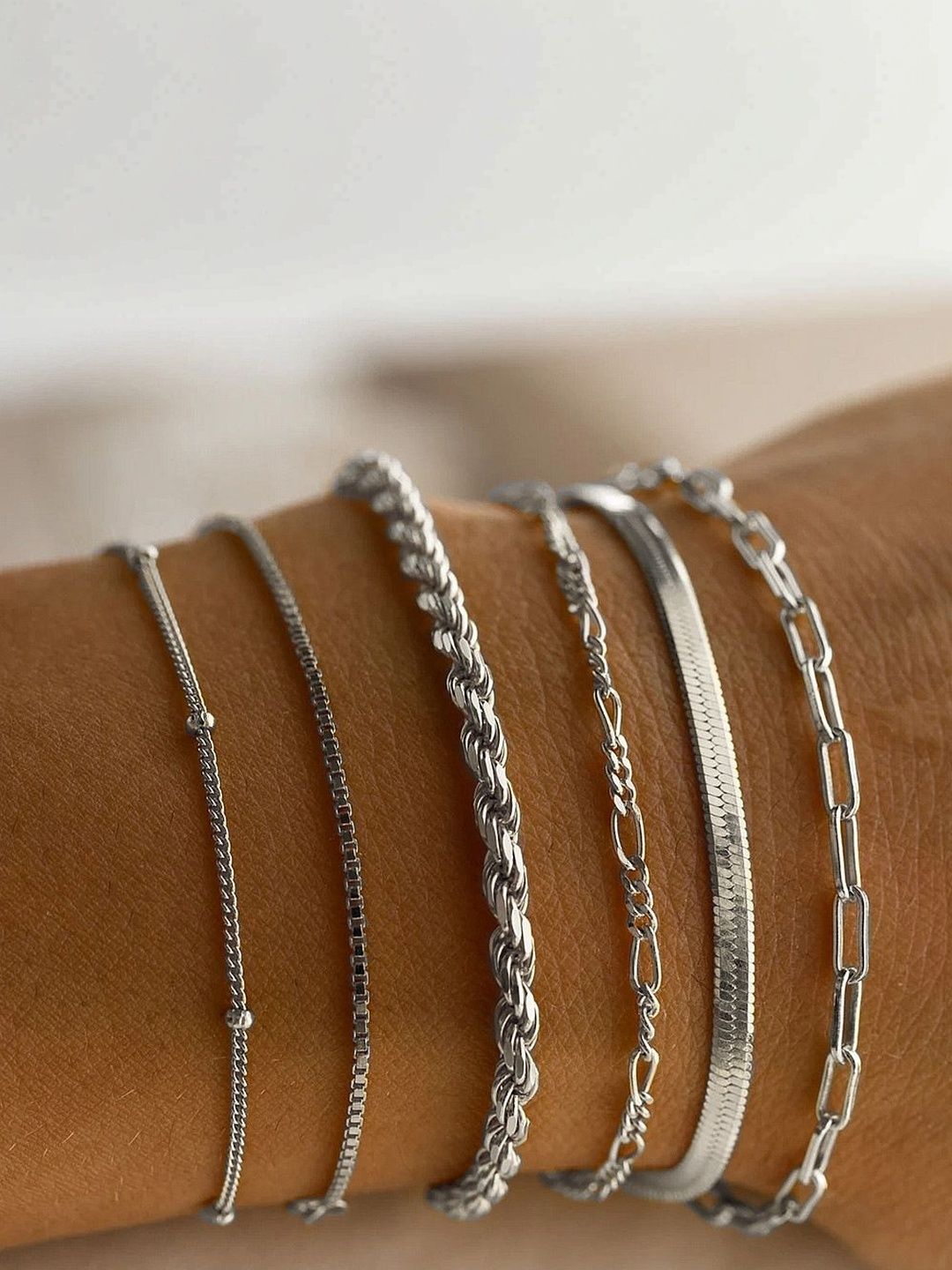 Women 6 Silver-Plated Armlet Bracelet