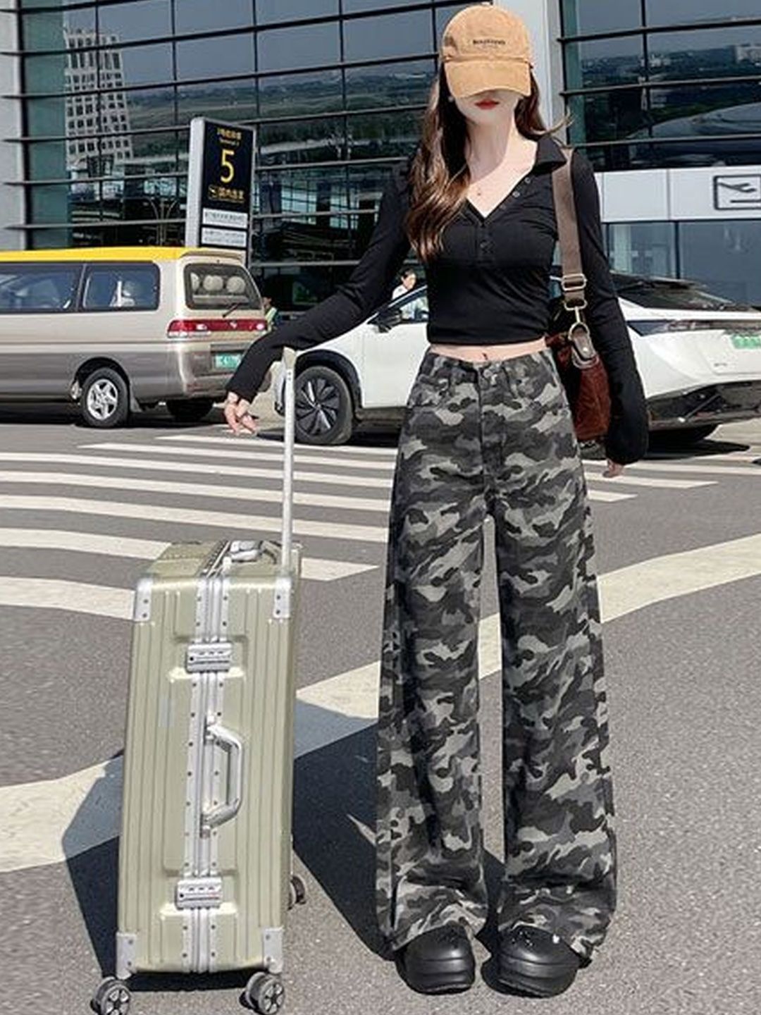 Women Wide Leg High-Rise Printed Jeans