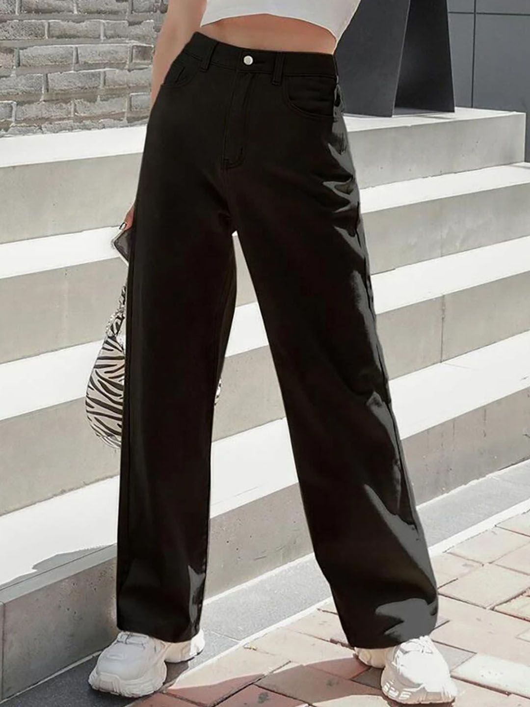 Women Cotton Straight Fit High-Rise Jeans