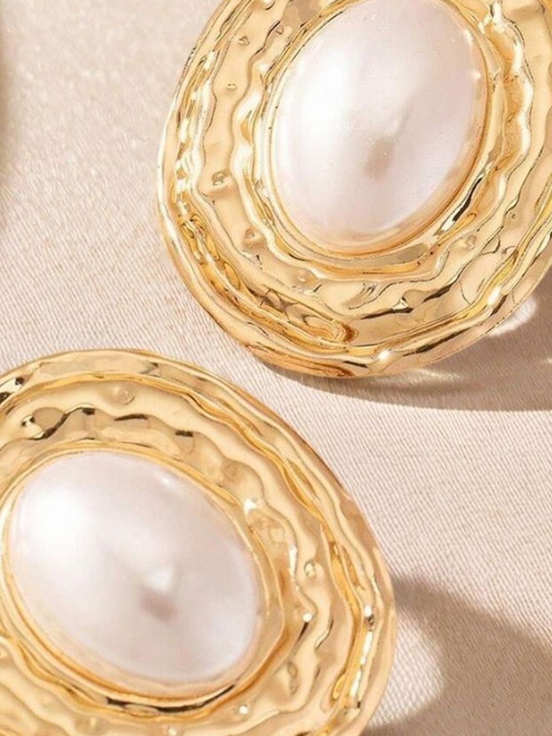 Circular Studs Earrings