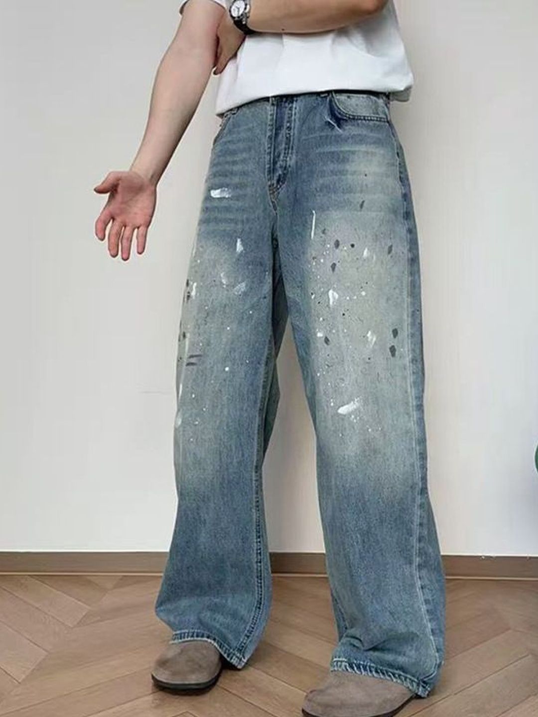 Men Wide Leg Mid-Rise Light Fade Jeans