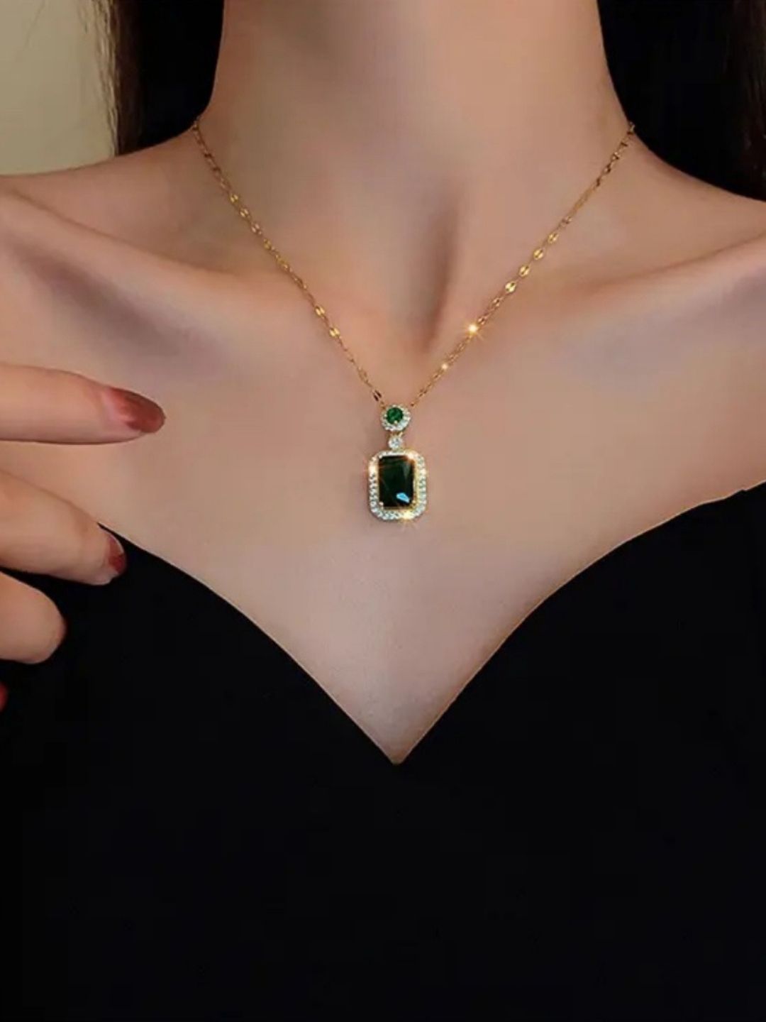 SALTY Luxury Emerald Necklace with Earrings Jewellery Set