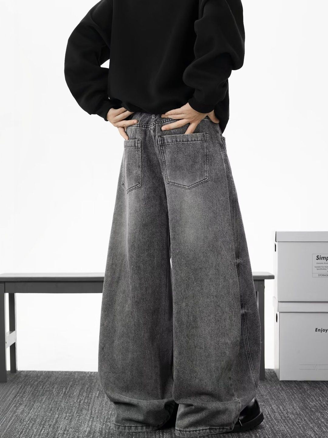 Men Wide Leg Mid-Rise Light Fade Jeans