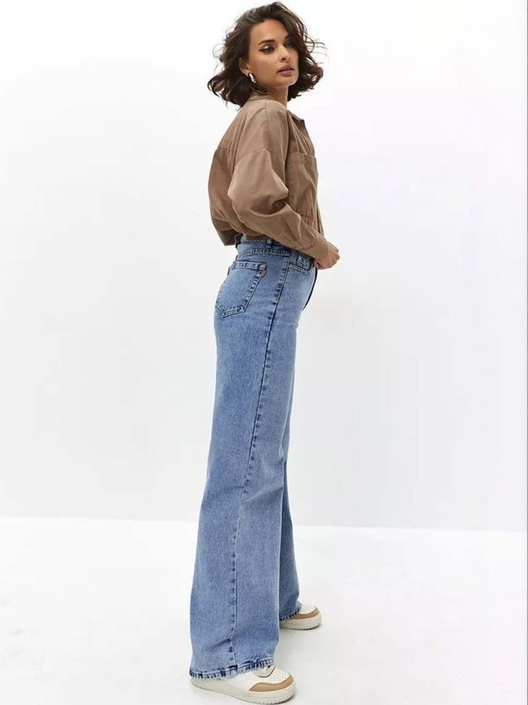 Women Straight Fit High-Rise Light Fade Jeans