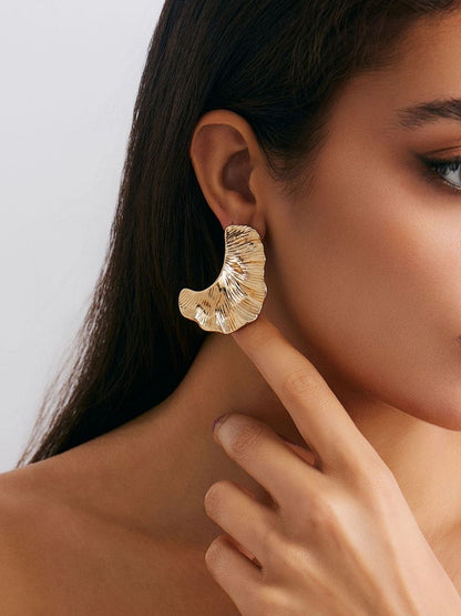 Women Leaf Shaped Studs Earrings