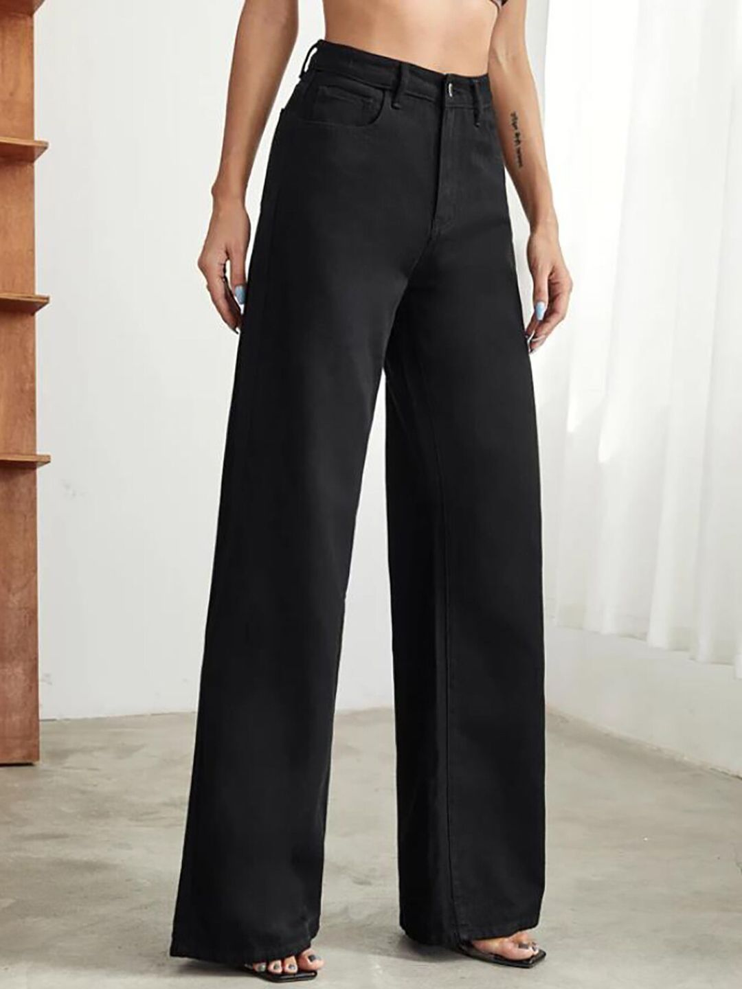 Women Black Jean Straight Fit High-Rise Stretchable Jeans