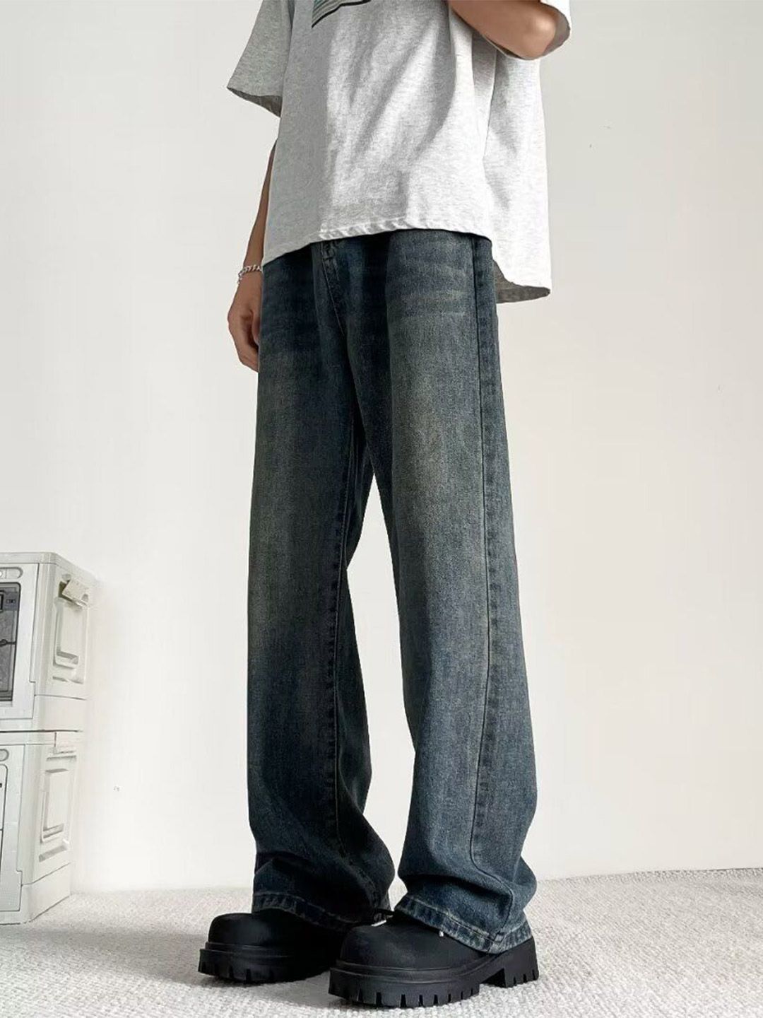 Men Wide Leg Mid-Rise Medium Shade Jeans