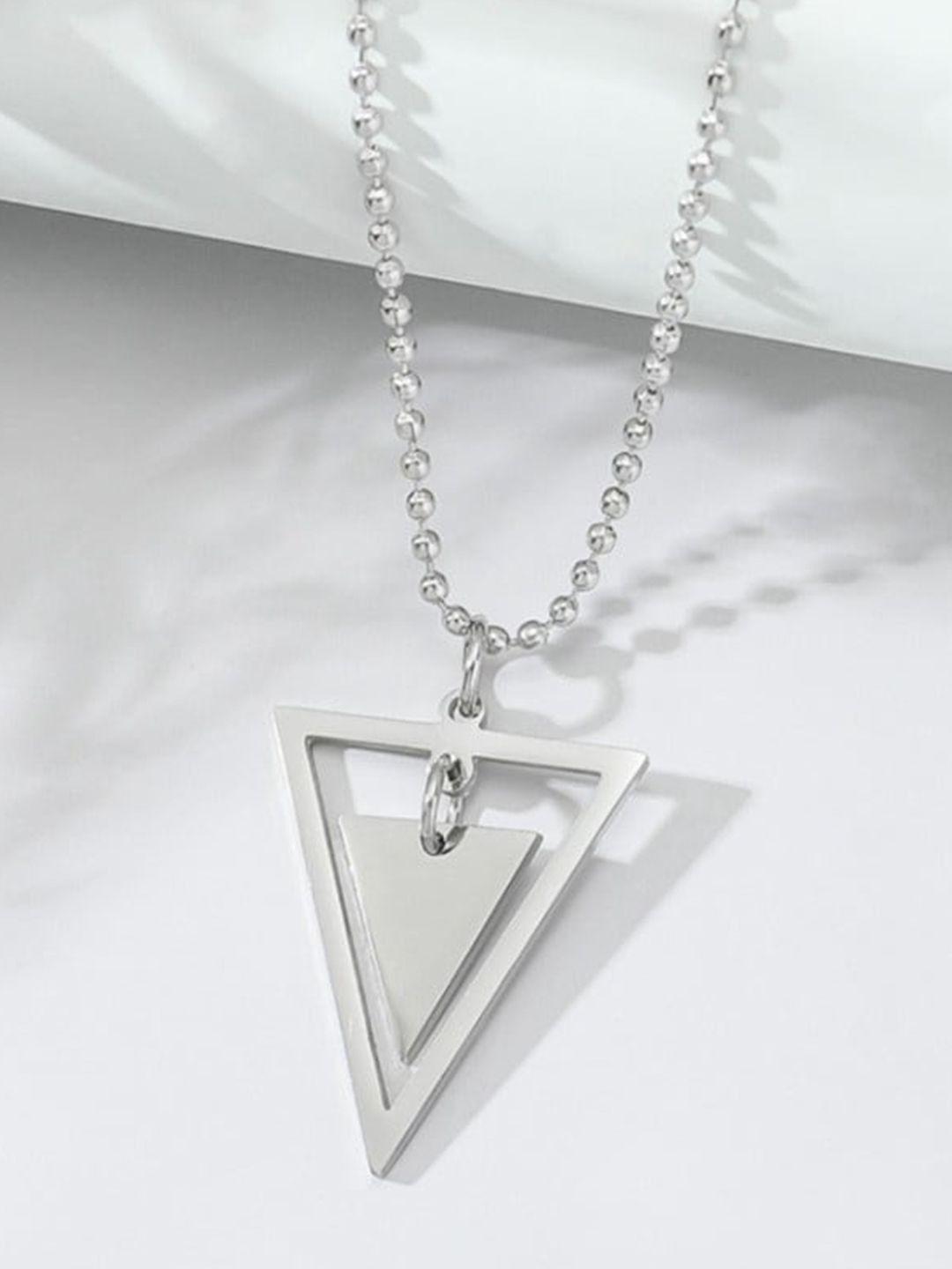 SALTY Men Triangular Pendants With Chains