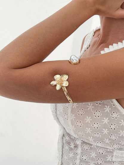Women Pearls Gold-Plated Cuff Bracelet