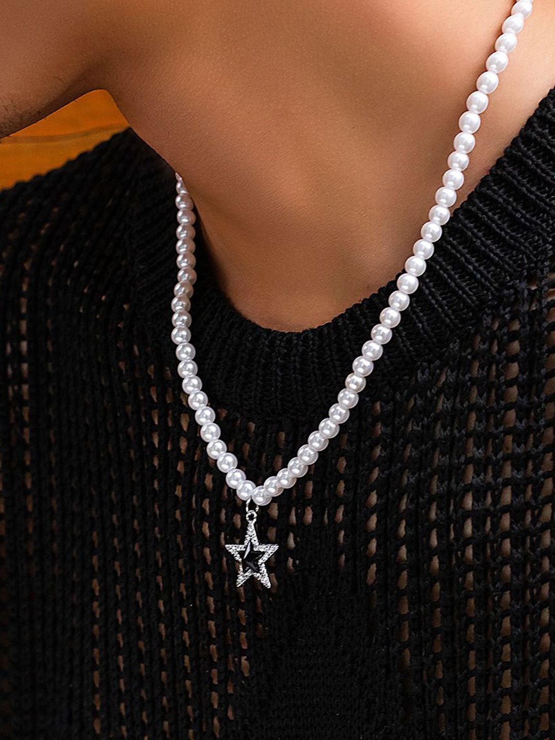 Silver-Plated Artificial Beaded Minimal Necklace