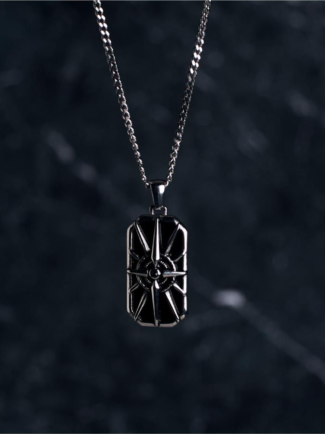 SALTY Unisex Stainless Steel Vintage Travel Pendant with Chain