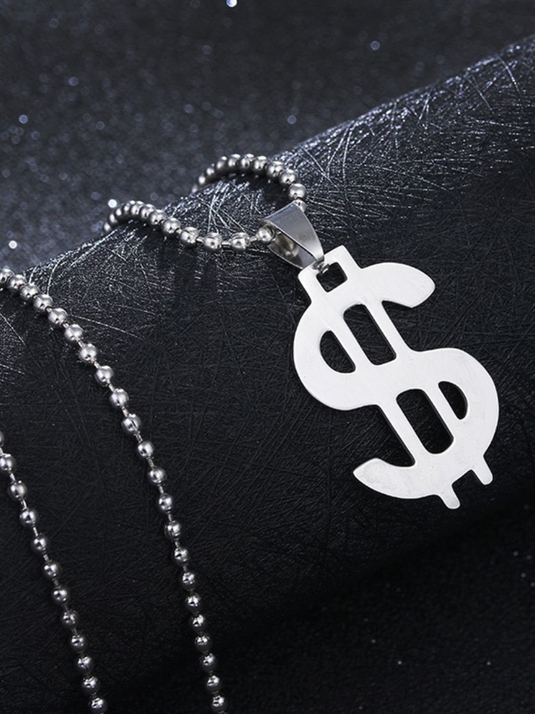 SALTY Fortune's Emblem Pendant With Chain