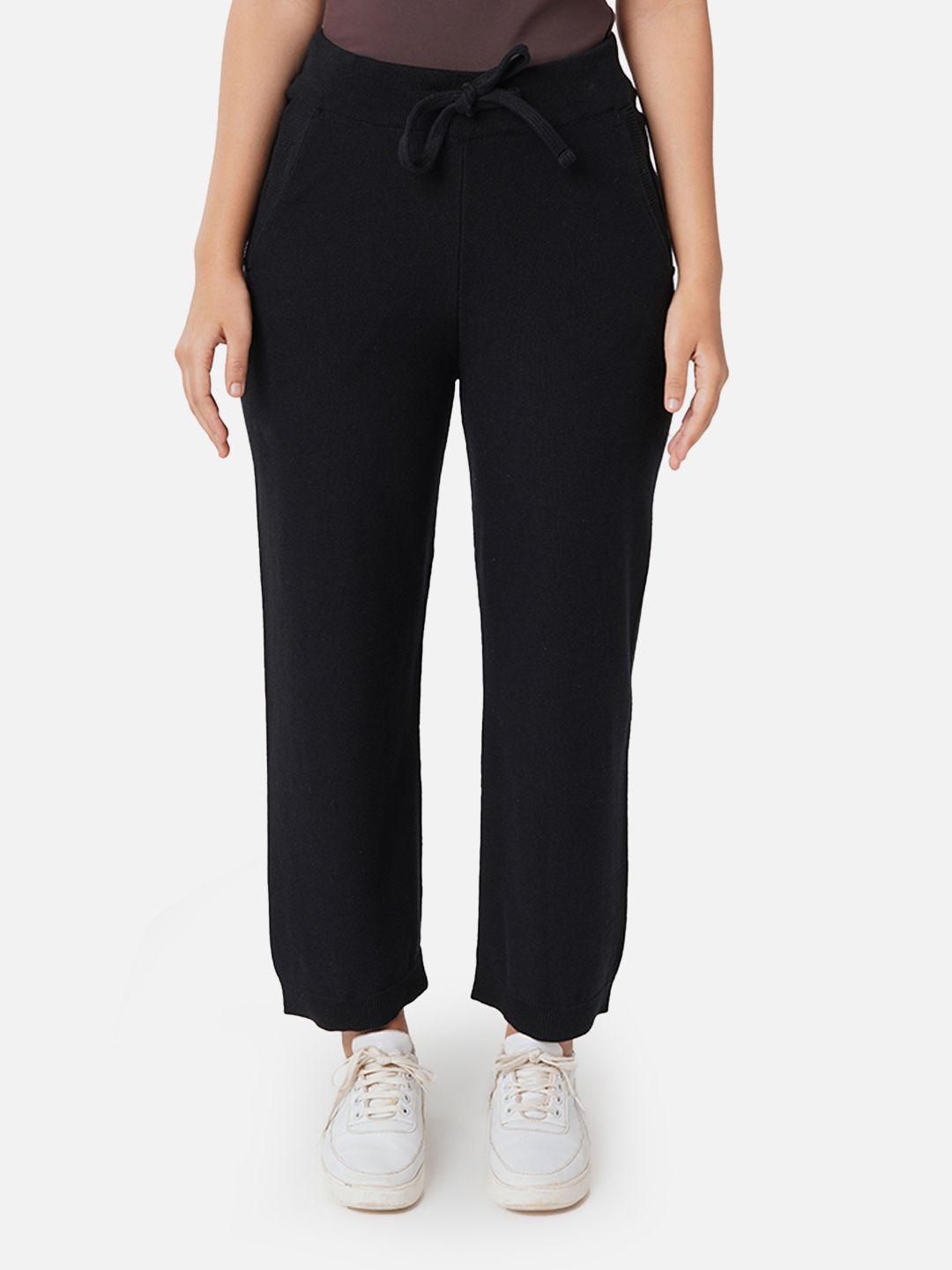 Women Black Regular Cotton Mid Rise Pants with Two Pockets