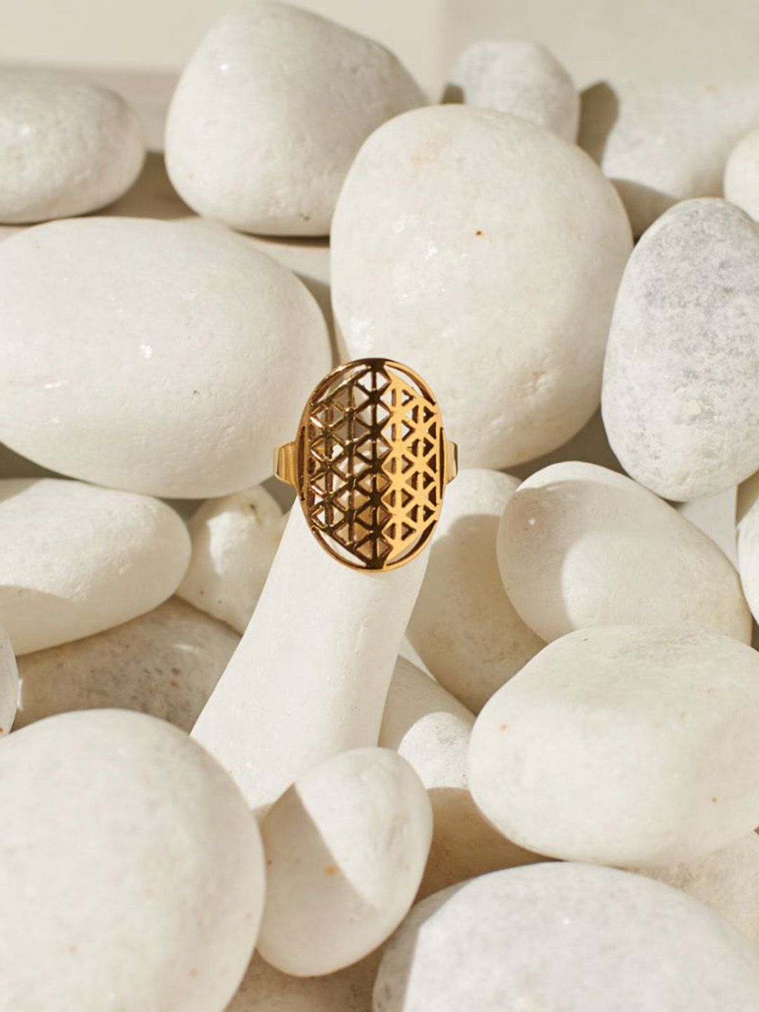 SALTY Elegant Era Sparkle Ring