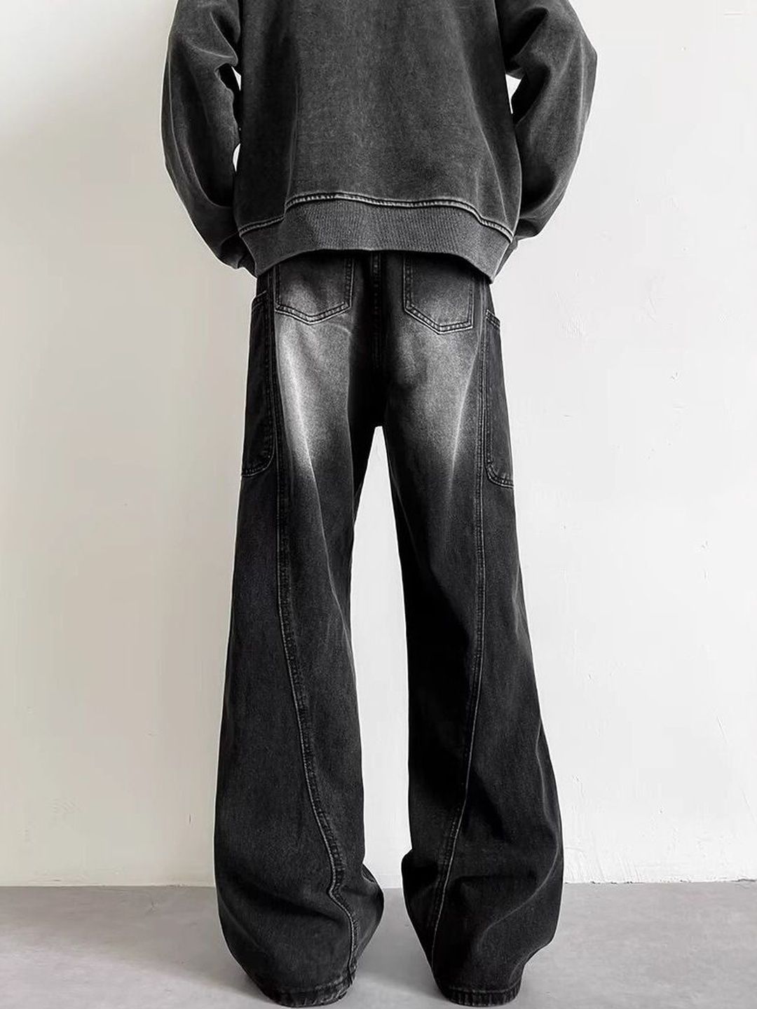 Men Wide Leg Mid-Rise Dark Jeans