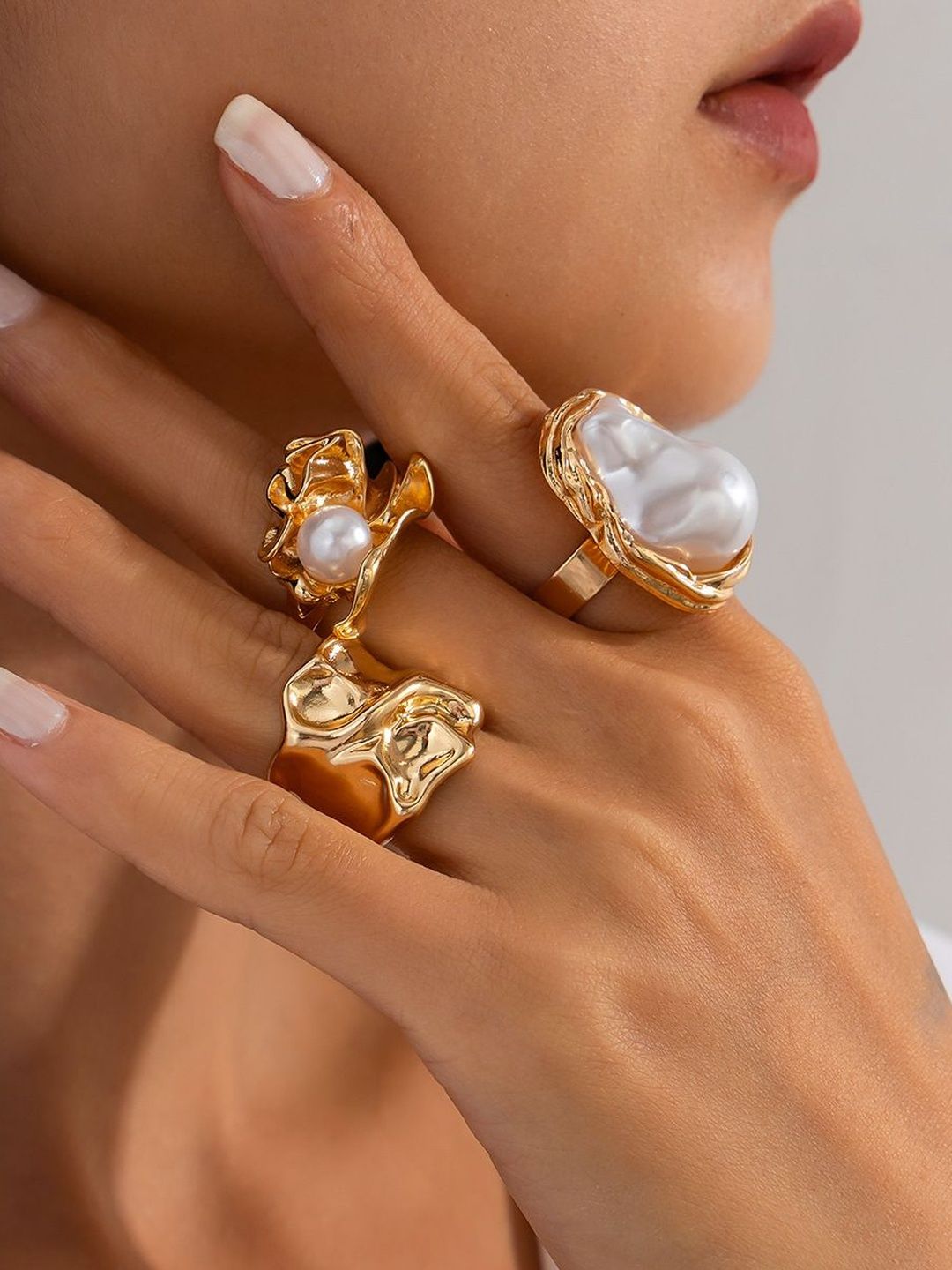 Set of 3 Gold-Plated Pearl-Studded Finger Ring