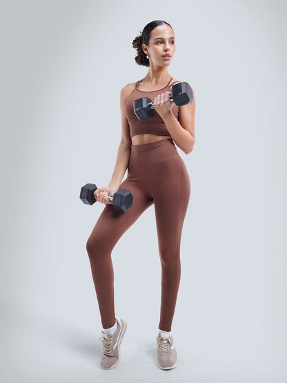 Women Brunette Sky-Rise Leggings