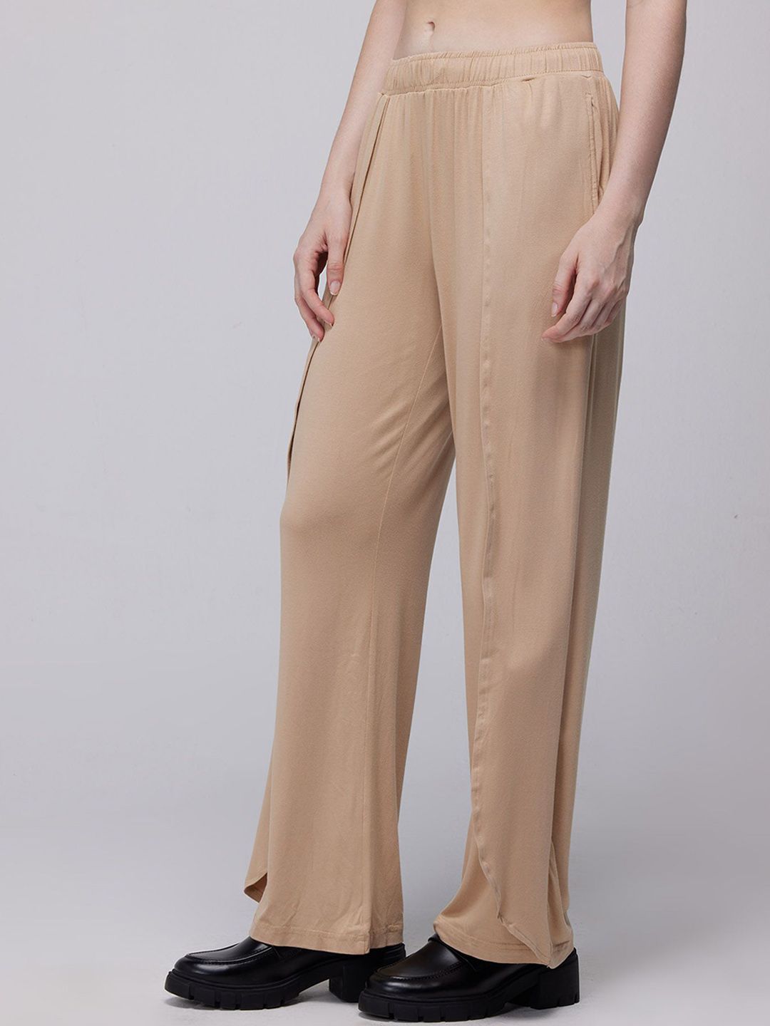 Sand Ease Flare Pants