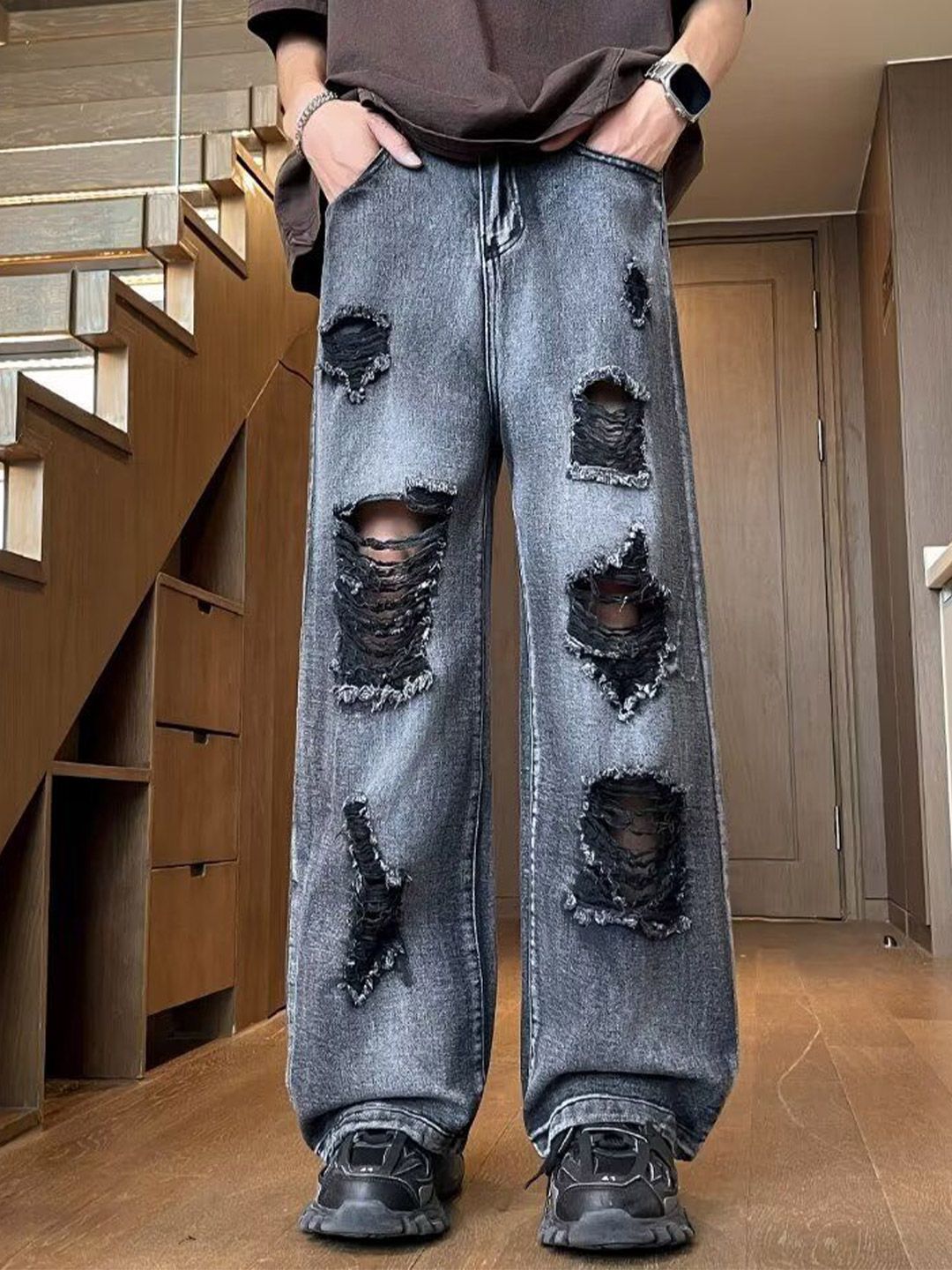 Men Baggy Mid-Rise Mildly Distressed Light Fade Jeans