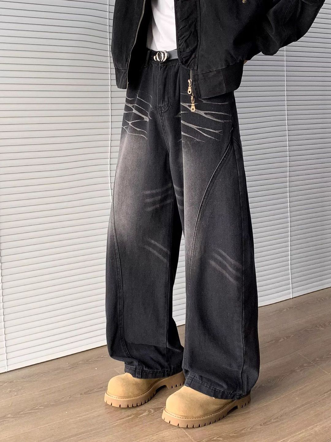 Men Baggy Mid-Rise Heavy Fade Jeans
