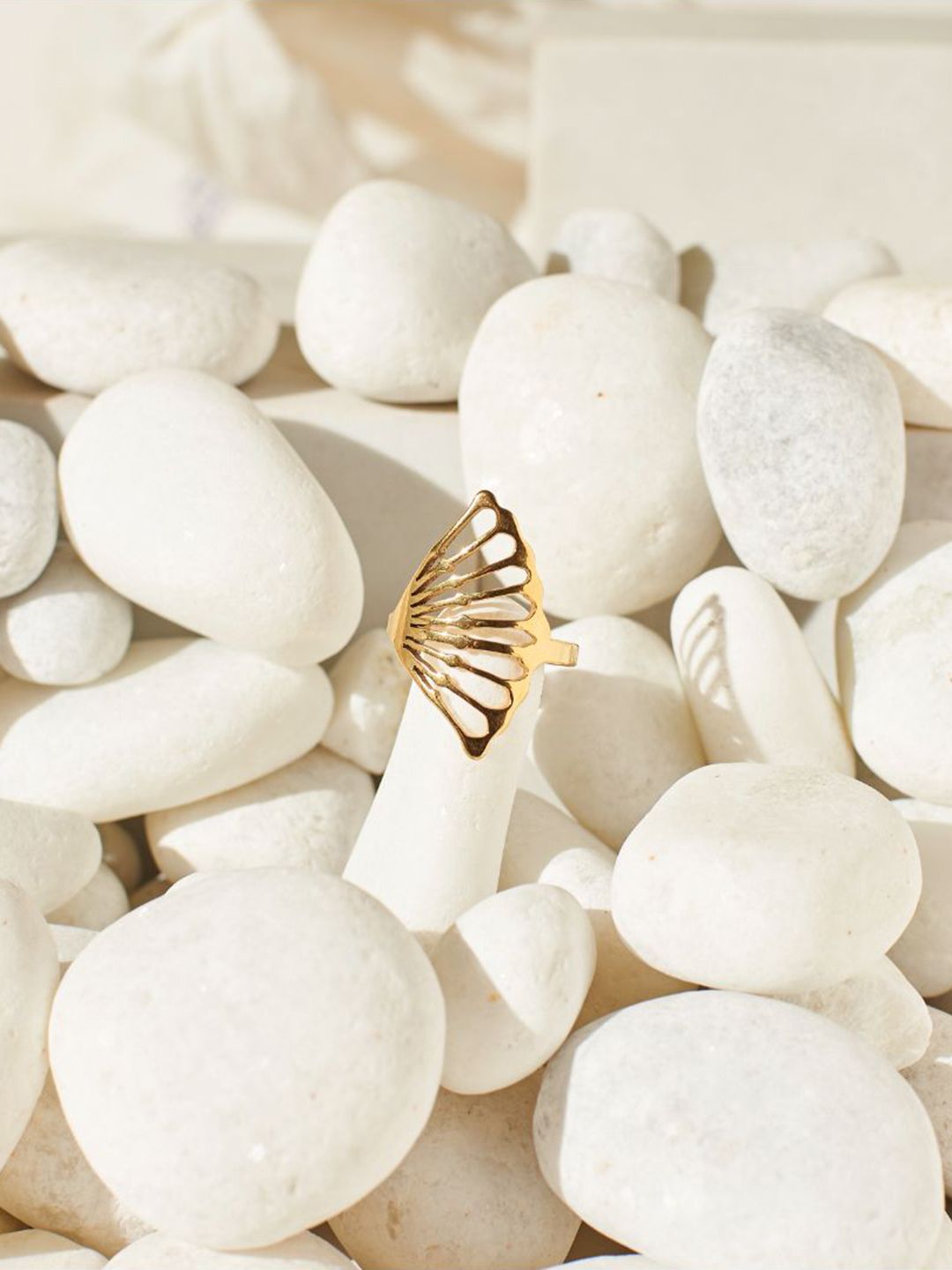 SALTY Textured Round Finger Ring