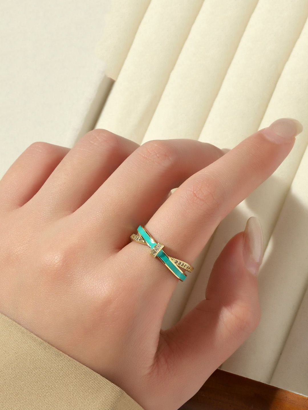 SALTY Stone Studded & Enameled Ocean Knot Finger Ring